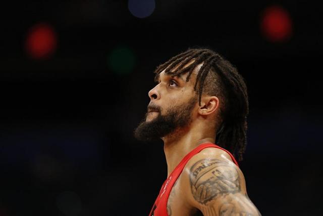 莫兰特炮轰灰熊教练组